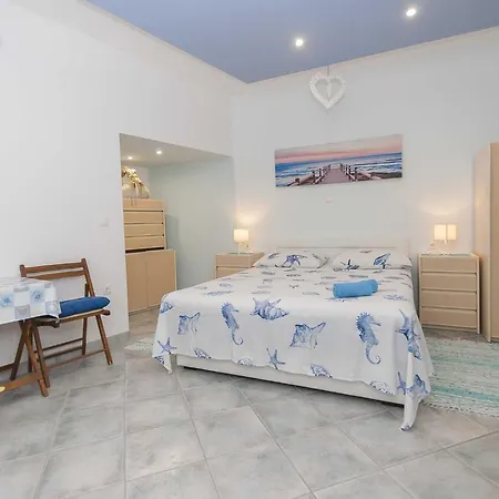 Daire Brajki-three Bedroom With Balcony And Sea View *