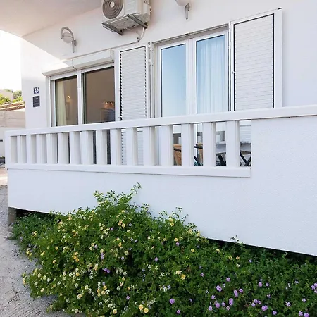 Brajki-three Bedroom With Balcony And Sea View